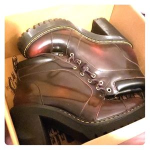 Dr Martens Air Wear Averil 6 hole heeled boots